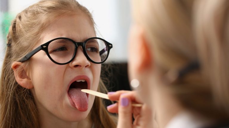 How to Identify Tonsillitis Symptoms in Kids Early and Effectively